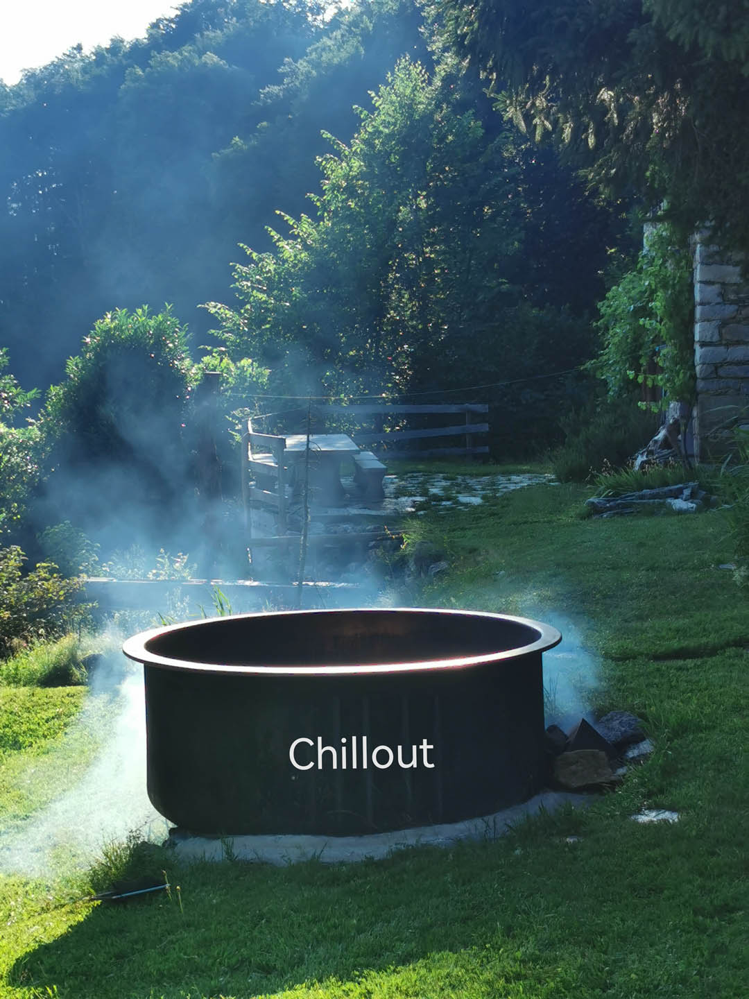 Chäschessi mit Dampf im Garten